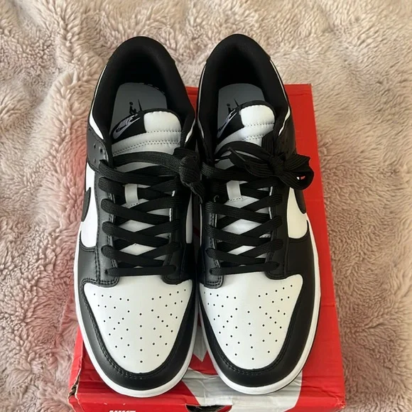 Brand new authentic Nike panda dunk low men’s size 11/women’s 12.5 in box! - Picture 2 of 6